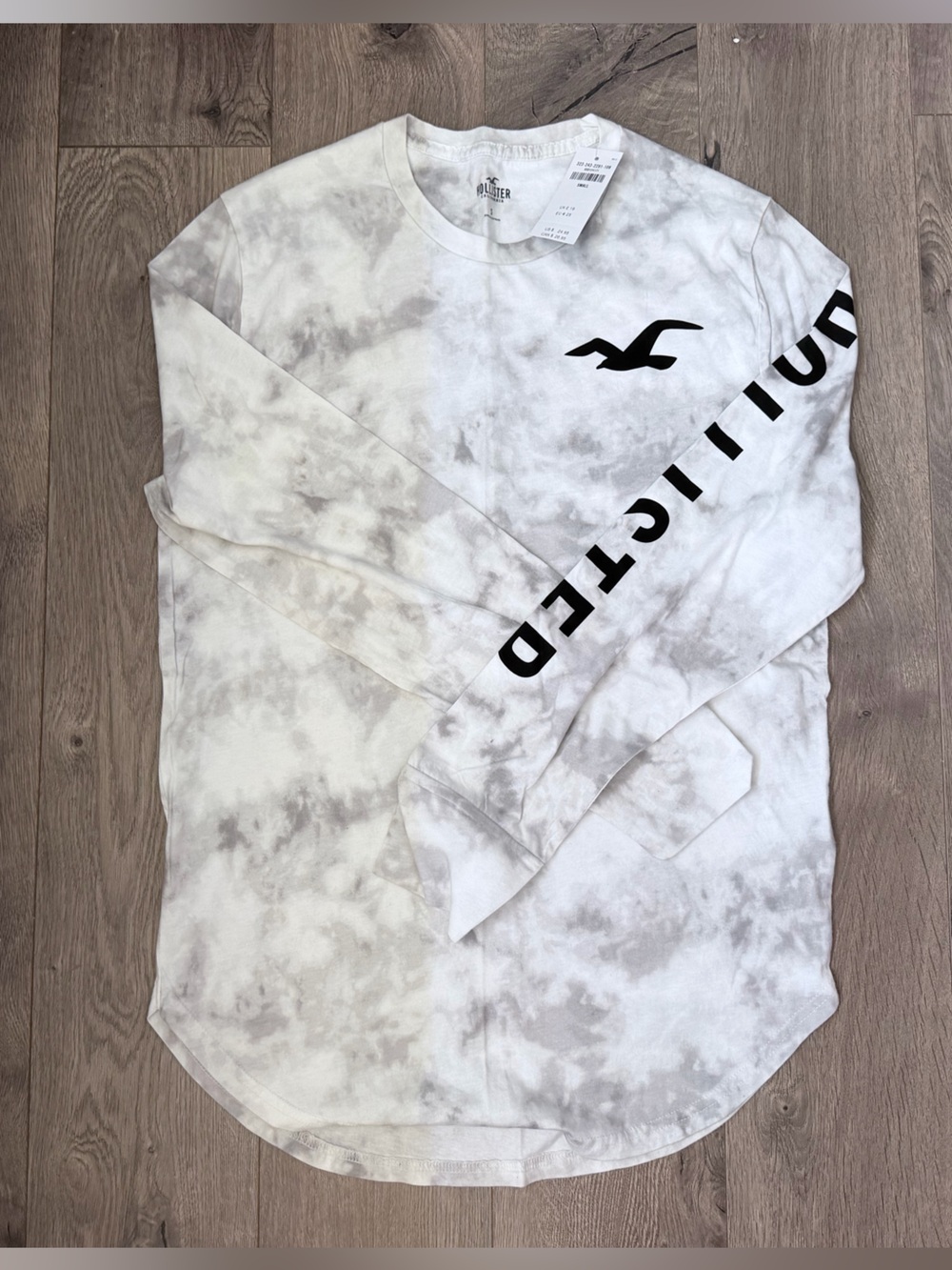 Hollister Tie-Dye Crewneck tee- White/Light Gray